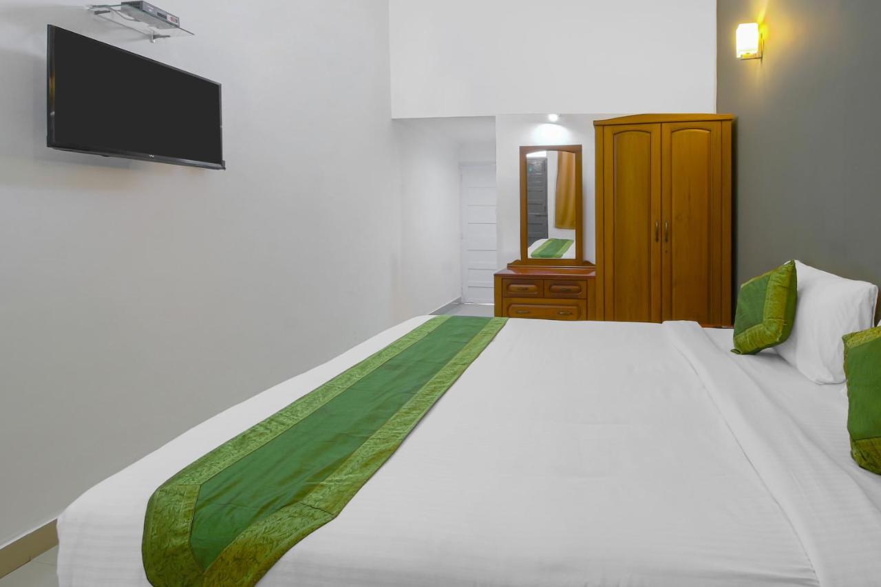 Treebo Trip La Portuguesa Hotel Candolim Exterior photo