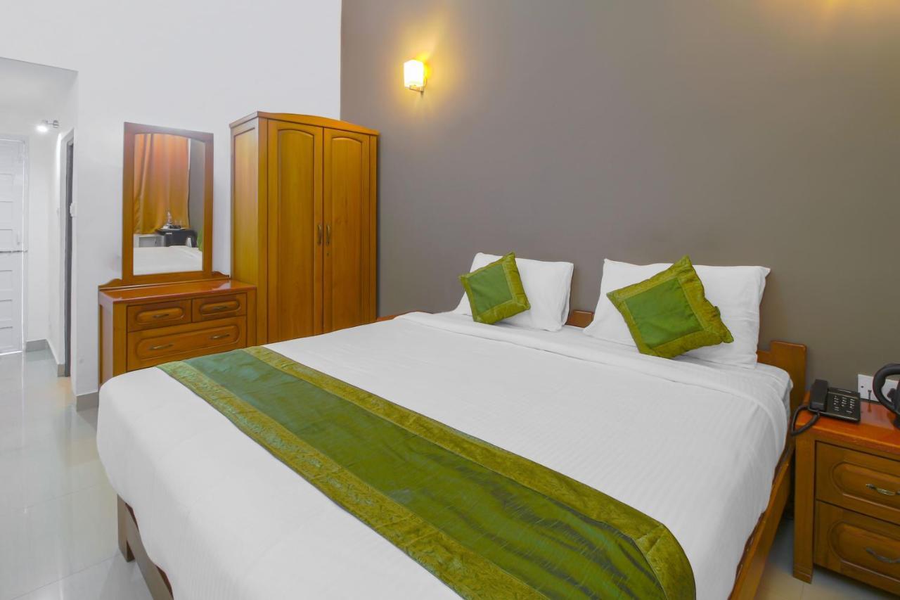 Treebo Trip La Portuguesa Hotel Candolim Exterior photo
